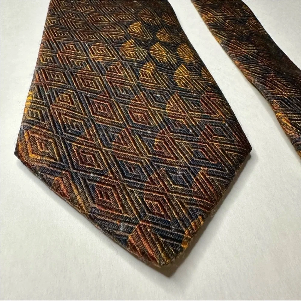 Silk & Wool ERMENEGILDO ZEGNA Heavy Organic Geometric Classic Tie, 4”